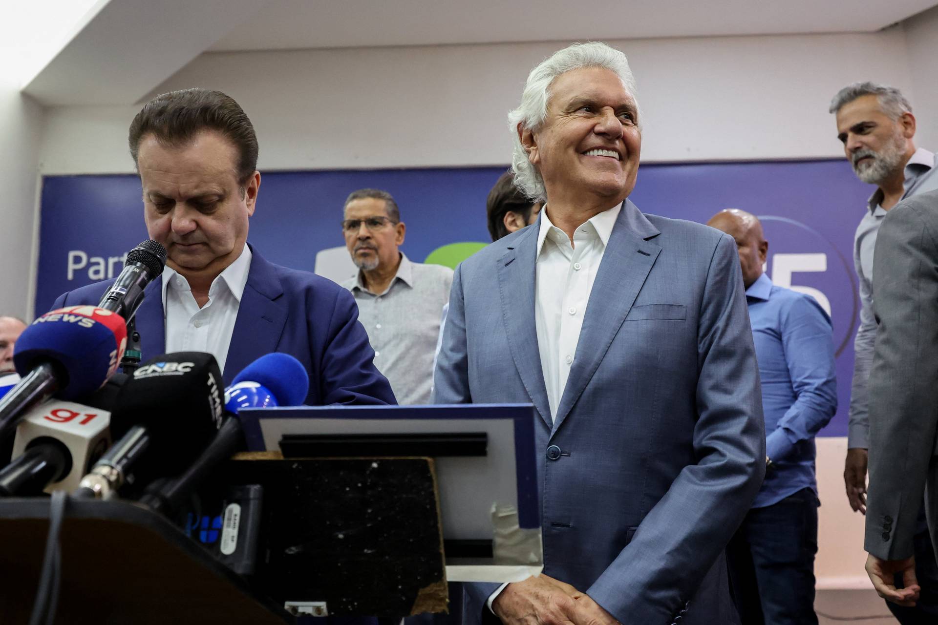 Ronaldo Caiado lança pré-candidatura e propõe anistia a Bolsonaro