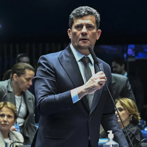Foto: <a href="https://bandab.com.br/politica/eleicoes-2026/sergio-moro-se-aproxima-de-vitoria-no-primeiro-turno-aponta-parana-pesquisas-de-abril" target="_blank" rel="nofollow">Reprodução/bandab.com.br</a>